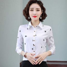 Autumn Chiffon Women Shirts Turn-down Collar Blouse Long Sleeve Office Lady Button Up Shirt Plus Size XXXL White Ladies Tops 210531