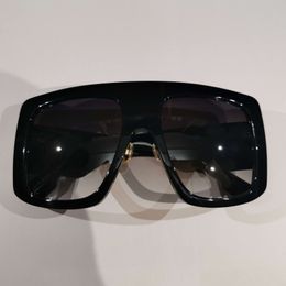 Occhiali da sole avvolgenti per oversize di moda per donne occhiali da sole maschera grigi gravi neri grandi occhiali da sole sportivi per donne con scatola
