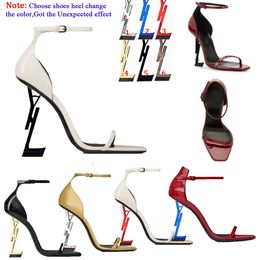 s i paris lettere in metallo scarpe eleganti di marca di design di lusso tacchi alti dorati moda donna sexy open toe sandali con tacco altissimi scarpe da banchetto di nozze da sposa 3542