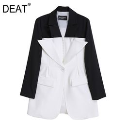 [DEAT] V-neck Long Sleeve Loose Texture Suit Coat Women Korea Fashion Black And White Color Patchwork Suit Spring GX705 210428