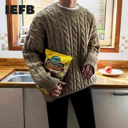 IEFB Korean fashion knitted twist sweater warm autumn winter crew neck thickening loose big size kintwear tops for men 9Y4775 210524