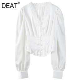 Women White Lace Patchwork Folds Chiffon Short Blouse V-neck Long Sleeve Slim Fit Shirt Fashion Tide Summer 7E0836 210421