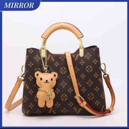 MIRROR Fashionable Bag Lady's Elegant Handbag Luxury Bags Designer Shoulderbag Is Small But Not Simple And Agile Has The Stereotypical Design