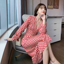 Spring And Summer Women's Vintage Dress Korean Clothes Elegant Lady V-Neck High Waist Red Houndstooth Sexy Femme Robe 210514