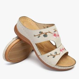 Women Slippers Flower Platform Colorful Ethnic Flat Shoes Woman Comfortable Casual Fashion Sandals Female Summer Wear