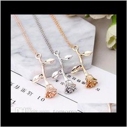Necklaces & Pendants 10Pcs Fashion Alloy Rose Statement Pendant Necklace Womens Beauty And Beast Jewelry Lovers Gifts 3 Color Drop Delivery