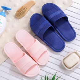 Тапочки Ванная комната Женщины Лето 2021 Японские модные мягкие подошвы Flip Plop Mules Нескользванные Плоские слайды Пара Удобные домашние туфли