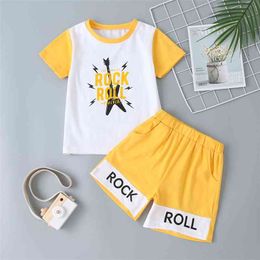 Summer Children Sets Casual Active Boys Cotton Print Letter Patchwork T-shirt Yellow Short Pants Clothes 2T-6T 210629