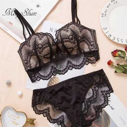 MengShan Sexy Bra set Ring-free lace edge massage palm cup bra push up Adjustment type Comfortable gathering push up bra set 211104