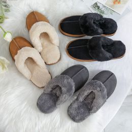 2021 Leather Suede lined Plush winter slippers women's medium size casual shoes anti slip casual waterproof floor