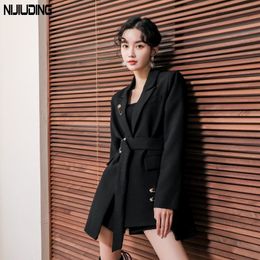 Black Suit Jacket Female Autumn Fashion French Design Sense Was Thin One Buckle Temperament Small Blazers 210514