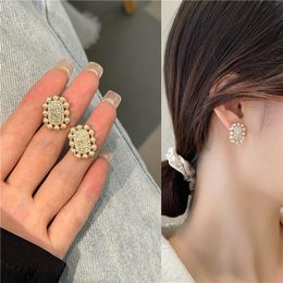 Stud Korean Fashion Jewellery Zircon Square Earrings Women French Retro No Pierced Ear Clips Small Daily Girl Wholesale.