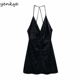 Sexy Spaghetti Straps Velvet Mini Dress Women Fashion Backless Sleeveless V Neck Sling Party Club Night Out Vestido 210514