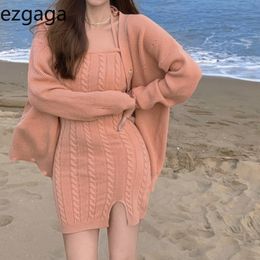 Ezgaga Two Piece Set Fashion Hole Knitted Sweater Cardigan Halter Bodycon Dress Split Tender Solid Sexy Women Set Fashion Tops 210430