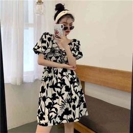 Fashion women's dress summer retro floral puff sleeve open back can be sweet and salt 210520