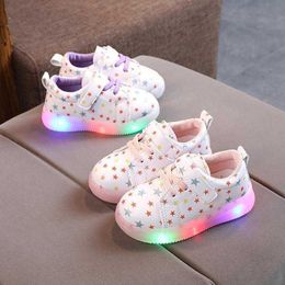 2021 Spring Autumn Children's Sneakers For Girls Boys Led Light Up Baby Shoes Soft Sole Glowing Sneaker Fashion Kids Casual Shoe G1025