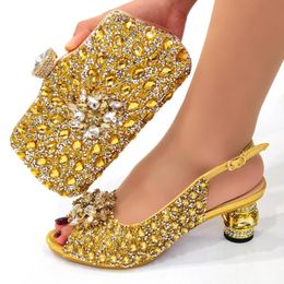 Sandalen Gold Damen Schuhe Match Handtasche mit Strasssteinen Dekoration Afrikanische Ankleidepumpen und Geldbörse Set CR786, Ferse 6cm