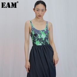 [EAM] Women Pattern Printed Pleated Temperament Dress Round Neck Sleeveless Loose Fit Fashion Spring Summer 1X884 210512