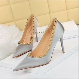 Metal Rivets Woman Pumps Sexy High Heels Stiletto Shoes Woman Heels Ladies Shoes Party Shoes