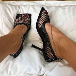 Sandálias Sapatos de Verão Sandálias Femininas Salto Alto Renda Fina Bico Quadrado Corrente Couro Rede de Arrastão Sapatos Ocos Respiráveis