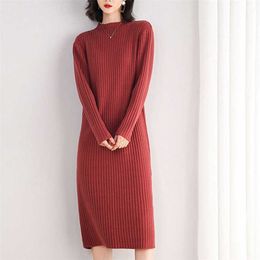 High Quality Sweater Dress for Women Knee-length Solid Colour O-Neck Pullover Thick Autumn and Winter Brief Red Pink Black 211221