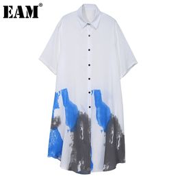 [EAM] Women White Big Size Hand-painted Ruffles Dress Lapel Short Sleeve Loose Fit Fashion Spring Summer 1DD7140 210512