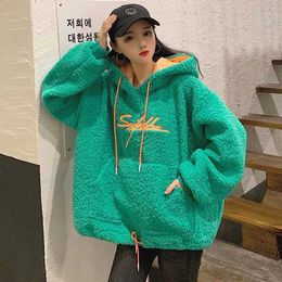 Letter Print Faux Wool Fur Sweatshirt Women Winter Loose Streetwear Warm Pullover Casual Oversize Hoodies Female Hip Pop Coat 210531