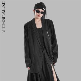 Cross Chain Dark Punk Stripe Blazer Women's Spring Notched Loose Long Sleeve Shoulder Pad Suit Coat 5A1348 210427