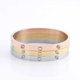 Lovers Bracelets Women Fashion Heart-shaped Bangles Titanium Steel Bangles Female Bracelets with Cubic Zirconia Jewellery Gifts Q0717