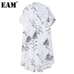[EAM] Women White Big Size Letter Print Ruffles Dress Lapel Short Sleeve Loose Fit Fashion Spring Summer 1DD7152 210512