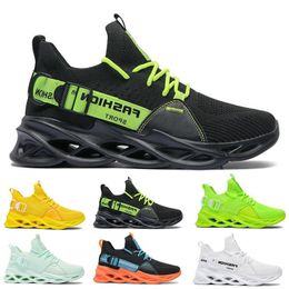 breathable Fashion Mens womens running shoes b23 triple black white green shoe outdoor men women designer sneakers sport trainers size sneaker