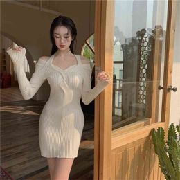 Fashion knitted dress spring women's off-the-shoulder top skirt with a foreign-style bottoming shirt 210520