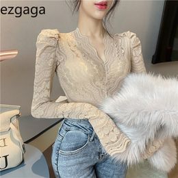 Ezgaga Women Blouse Elegant V-Neck Lace Slim Base Long Sleeve Hollow Out Clubwear Spring Sexy Shirts Korean Tops Fashion 210430