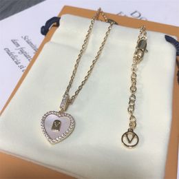 Ladies Heart Diamond Pendant Necklace with Box Letter Crystal Charm Jewelry Unisex Exquisite Gift Necklaces Outdoor Trendy Chain