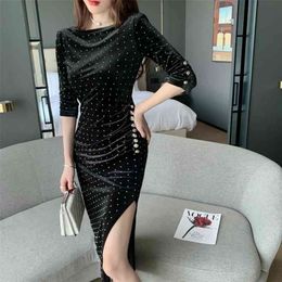 Temperament black autumn women's retro slim slit velvet dress Office Lady Polyester Sheath Knee-Length 210416