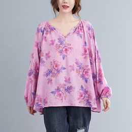 Oversized Women Casual T-shirts New Spring Simple Style Vintage Floral Print V-neck Female Cotton Linen Tops Tees S3186 210412