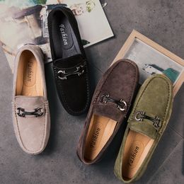 Man New Fashion Pig Suede Hand-sewn Casual Shoes Hombre Simple Style Breathable Loafer Moccasins Male Slip-on Comfy Driving Shoe