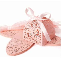 100pcs Laser Cut Rose Flower Candy Boxes Bag Guest Favours Gift Boxes Package Baptism with Ribbon Birthday Wedding Party Supplies H1231