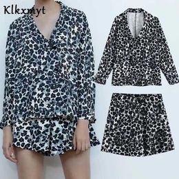 Klkxmyt 2 pieces set women england high street vintage fashion leopard printed shirt and blouse shorts two sets 210527