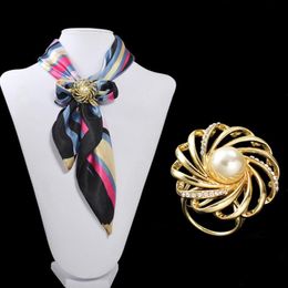 Pins, Brooches Brooch Scarf Buckle For Women Fashion Hollow Out Wreath Three Ring Silk Shawl On Clothes