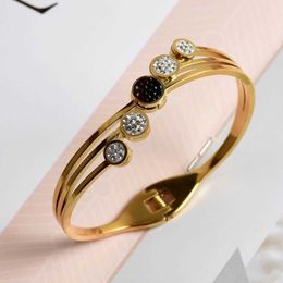 Luxury Crystal Round Black/white Cuff Bangle Bracelet for Women Girls Cz Charm Fashion Jewelry Stainless Steel Bangles Q0719