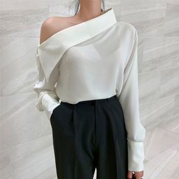 Korobov New Chic Long Sleeve Women Blouses Vintage Elegant Office Lady Shirts Sexy Off Shoulder Skew Collar Blusas Mujer 210430