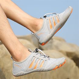 Men Women Breathable Upstream Water Shoes Summer Beach Aqua Quick Dry Outdoor Wading Seaside Swimming Sneakers Y0714