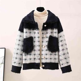 Women Winter Warm Sweater Coat Turn Down Collar Faux Fur Pocket Black White Plaid Elegant Female Cardigans 210430