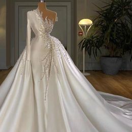 Luxury Pearls Mermaid Wedding Dresses One Shoulder Long Sleeve Beads Bridal Gowns Elegant Wedding Dress robes de mariée