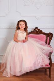 Adorable Lace Flower Girl Dresses For Wedding Beaded Little Girls Ball Gown Pageant Dress Tulle Sequined First Communion Gowns