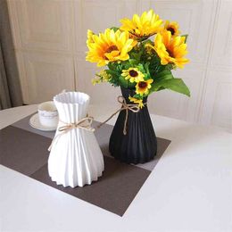 Modern Plastic Vases European Anti-ceramic Flower Vase Home Wedding Decorations Rattan-like Unbreakable Simplicity Basket Pots 210409