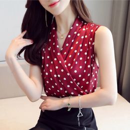 Korean Silk Wonen Blouses Women Sleeveless Satin Top Summer Woman V Neck Ploka Dot Shirt Blusas Mujer De Moda 210427