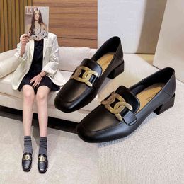 Dress Shoes Large Size Women Solid Leather Shoes 3CM High Heels Ladies Dress Work Shoes Mary Jeans Pumps Woman Square Heels Chains Loafers 220315