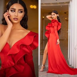 Sexy Red Satin Arabic Evening Dresses One Shoulder High Side Split Mermaid Prom Dress Custom Made Long Sleeve Robes De Soirée